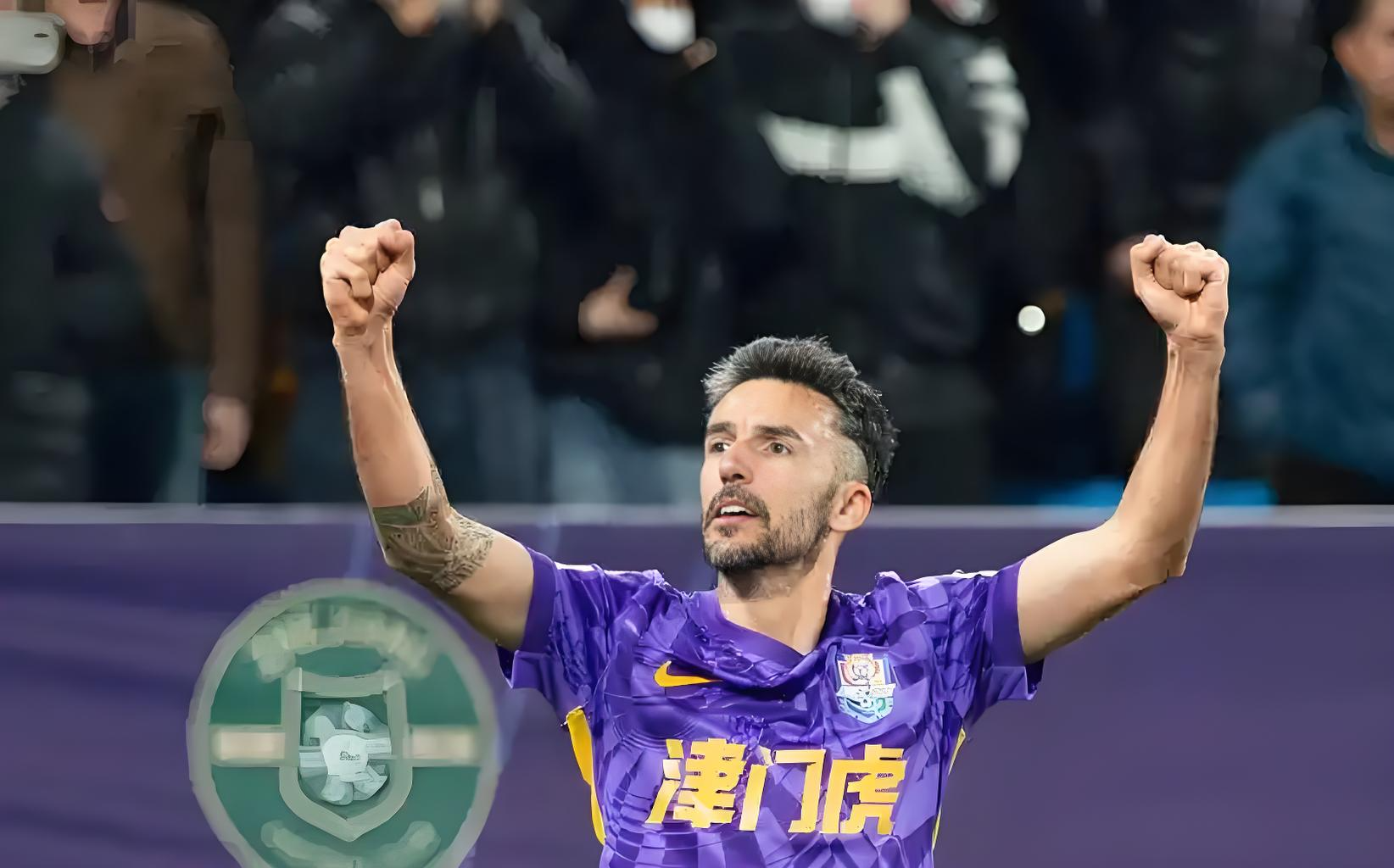 转会期法甲焦点战，成都蓉城主帅复盘，悬念犹存，训练强度明显提升