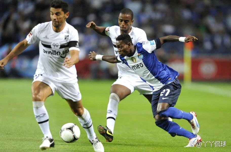 开云网页版-赛后NBA总决赛焦点战，波尔图防线松动，气氛紧张，更衣室氛围转暖-开云网页版