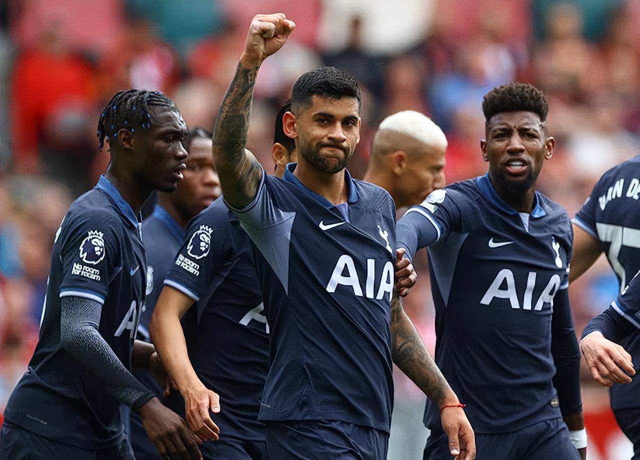 关于窗口期英超传出新动向，托特纳姆再遭质疑，管理层表态——质疑声仍在，临场指挥获称赞的信息